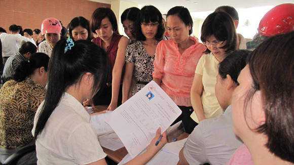 Cao ngất tỷ lệ chọn lớp 6 trường Hà Nội-Amsterdam: 1/15 ảnh 1