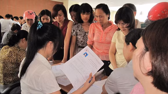 Cao ngất tỷ lệ chọn lớp 6 trường Hà Nội-Amsterdam: 1/15 ảnh 1