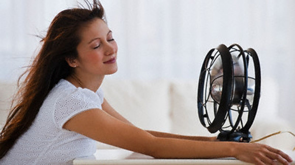 Nằm thẳng máy lạnh coi chừng liệt cơ mặt ảnh 1