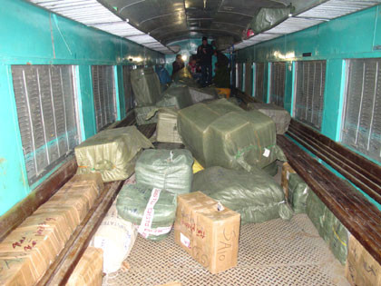 Cuối năm, vùng biên nóng bỏng: Các chiêu “đánh” hàng lậu ảnh 2