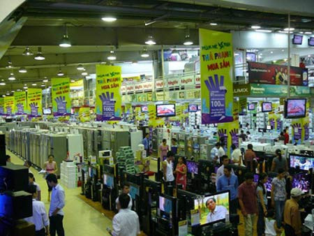 TP.HCM: Khuyến mãi sớm vẫn ế khách ảnh 1