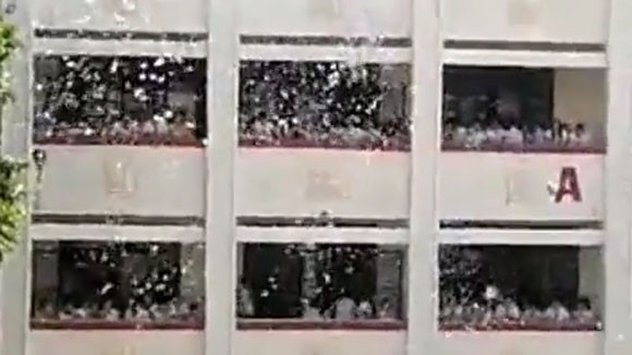 Xôn xao vụ học sinh xé đề cương môn Sử ảnh 1