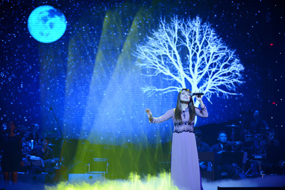 Hương Tràm nhẹ nhàng, sâu lắng trên sân khấu Bài hát yêu thích ảnh 4