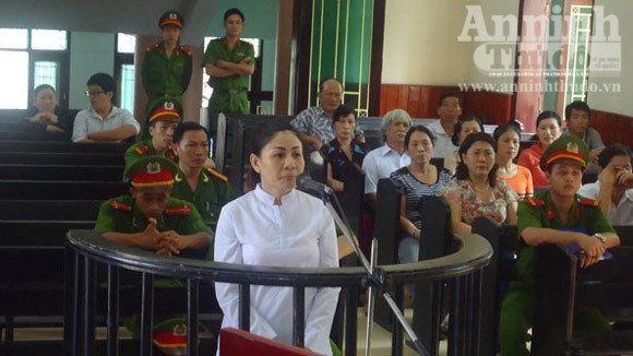 Trốn 17 năm vẫn không thoát tội ảnh 1