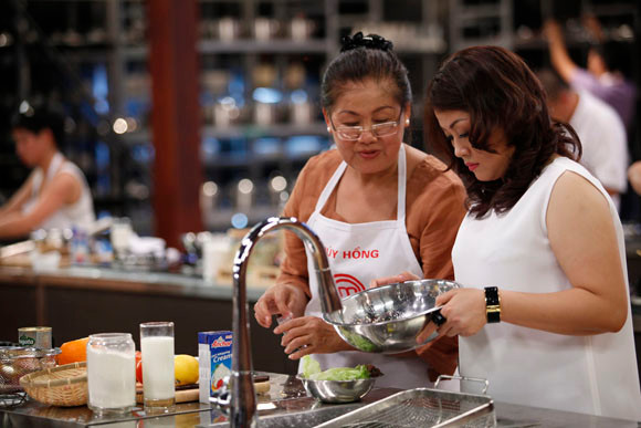 Top 17 thách đấu với Vua đầu bếp Mỹ - Christine Hà ảnh 3