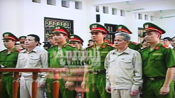 Tuyên phạt bị cáo Đoàn Văn Vươn 5 năm tù ảnh 2