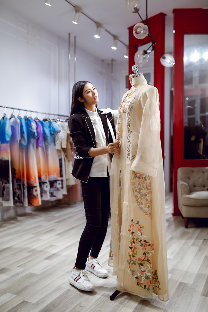 Một mẫu thiết kế trong bộ sưu tập