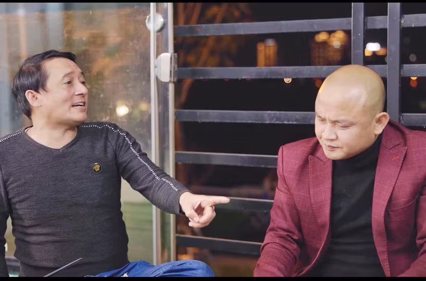 Nghệ sĩ hài Chiến Thắng góp mặt trong phim hài "Tết nội, Tết ngoại" cùng với Xuân Nghĩa Nghệ sĩ hài Chiến Thắng góp mặt trong phim hài "Tết nội, Tết ngoại" cùng với Xuân Nghĩa