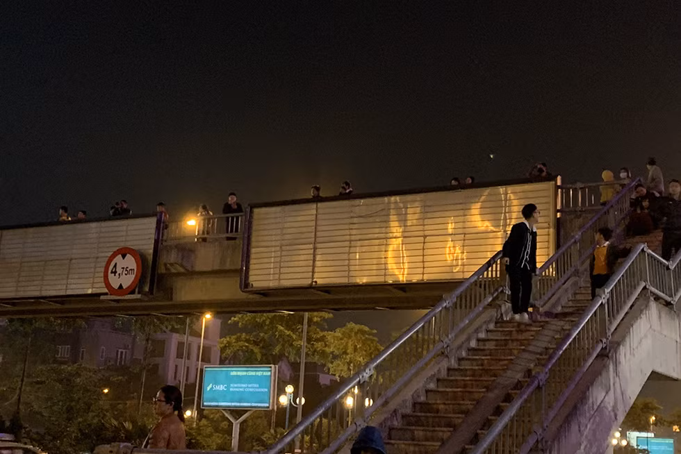 [TRỰC TIẾP] Chào đón những "người hùng" làm nên chiến thắng lịch sử tại SEA Games 30 ảnh 42