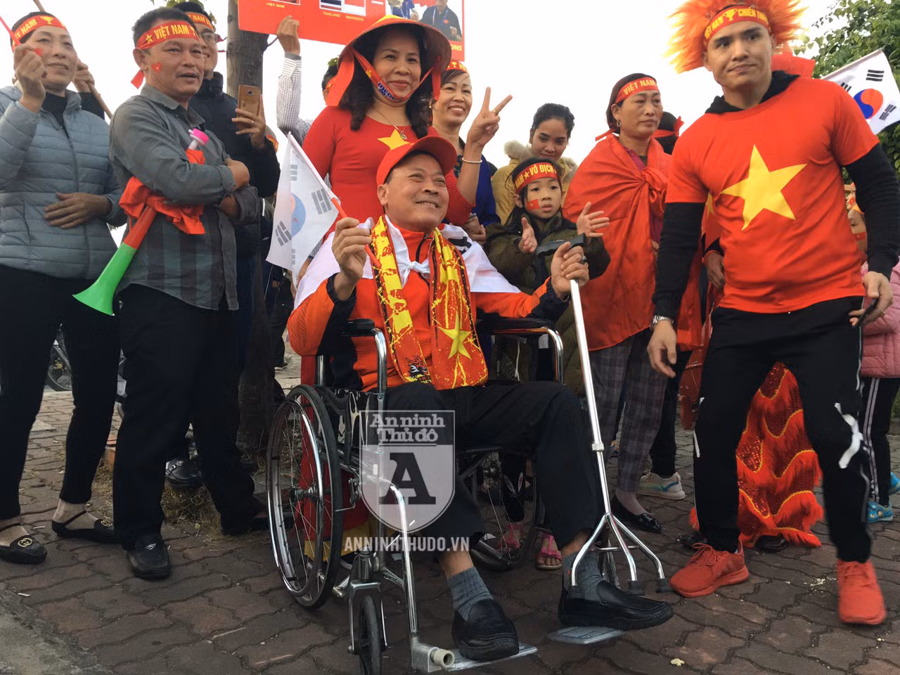 [TRỰC TIẾP] Chào đón những "người hùng" làm nên chiến thắng lịch sử tại SEA Games 30 ảnh 71