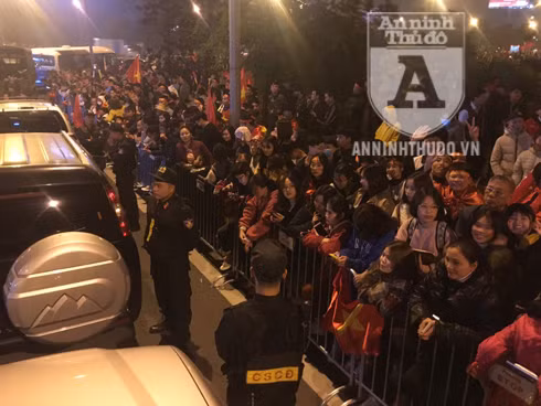 [TRỰC TIẾP] Chào đón những "người hùng" làm nên chiến thắng lịch sử tại SEA Games 30 ảnh 37