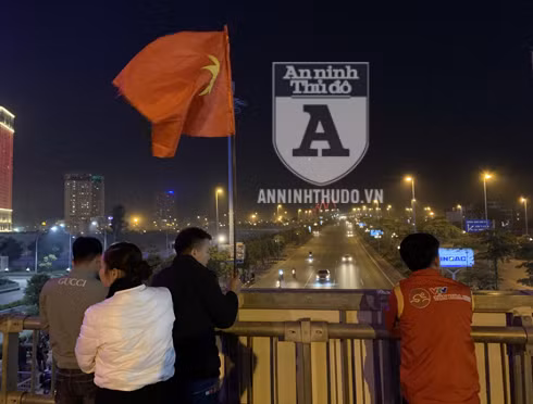 [TRỰC TIẾP] Chào đón những "người hùng" làm nên chiến thắng lịch sử tại SEA Games 30 ảnh 33