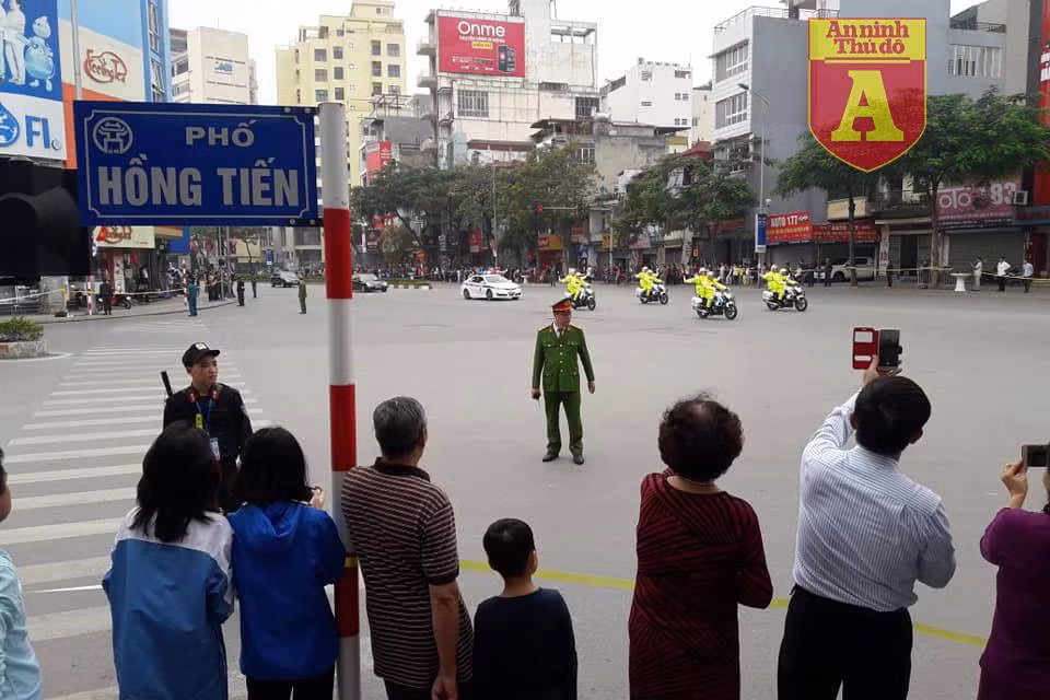 [Cập nhật] Chủ tịch Triều Tiên Kim Jong-un tạm biệt Việt Nam, lên siêu tàu bọc thép về nước ảnh 14