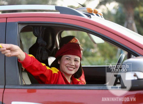 [TRỰC TIẾP] Chào đón những "người hùng" làm nên chiến thắng lịch sử tại SEA Games 30 ảnh 67