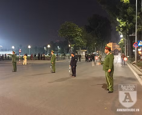 [TRỰC TIẾP] Chào đón những "người hùng" làm nên chiến thắng lịch sử tại SEA Games 30 ảnh 7