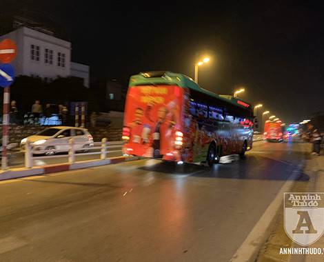 [TRỰC TIẾP] Chào đón những "người hùng" làm nên chiến thắng lịch sử tại SEA Games 30 ảnh 20