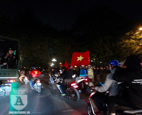 [TRỰC TIẾP] Chào đón những "người hùng" làm nên chiến thắng lịch sử tại SEA Games 30 ảnh 10