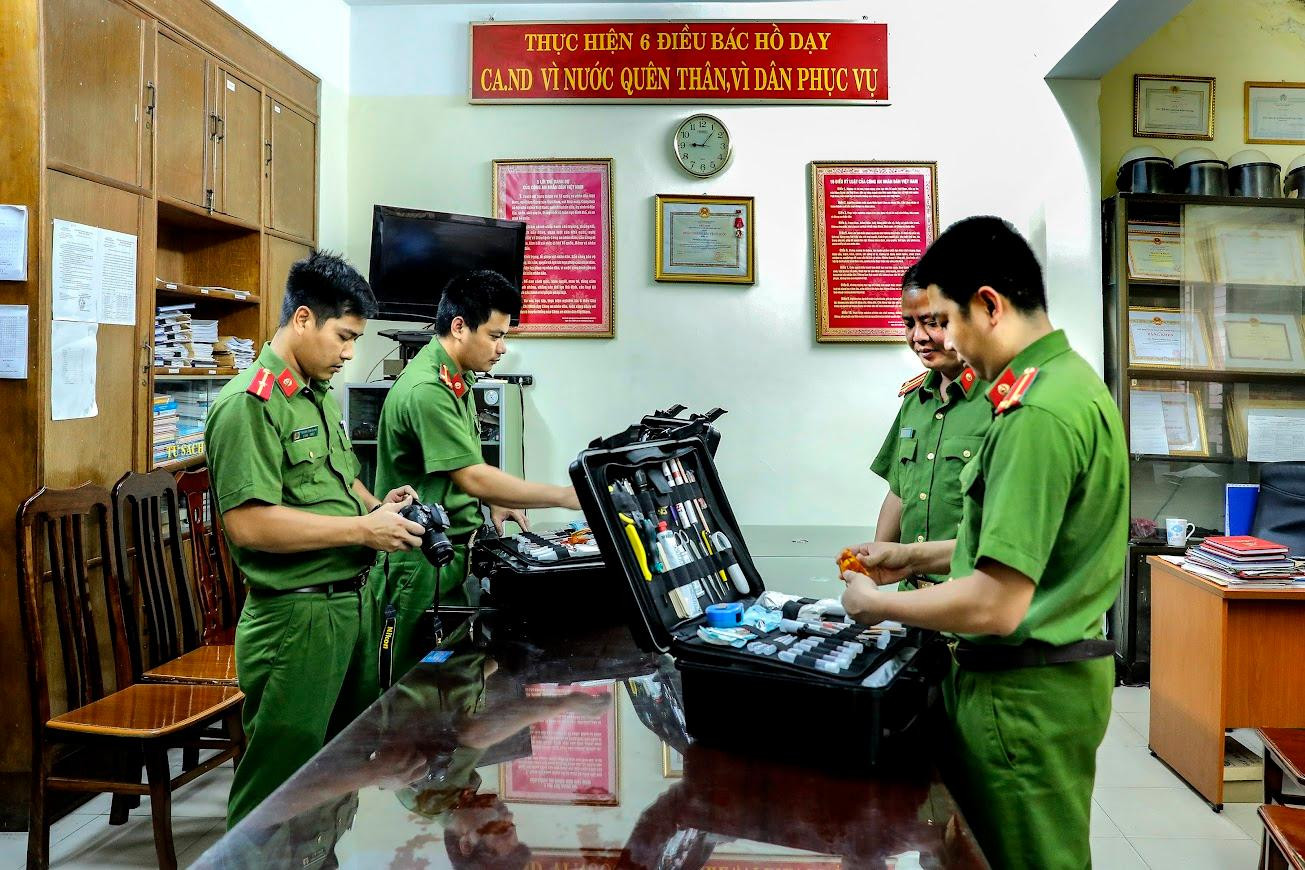 Xây dựng lực lượng Công an nhân dân cách mạng, chính quy, tinh nhuệ, hiện đại phù hợp với xu thế, yêu cầu, nhiệm vụ bảo đảm an ninh, trật tự và tiềm lực đất nước hiện nay (Ảnh: Đinh Kim Hải) Xây dựng lực lượng Công an nhân dân cách mạng, chính quy, tinh nhuệ, hiện đại phù hợp với xu thế, yêu cầu, nhiệm vụ bảo đảm an ninh, trật tự và tiềm lực đất nước hiện nay (Ảnh: Đinh Kim Hải)