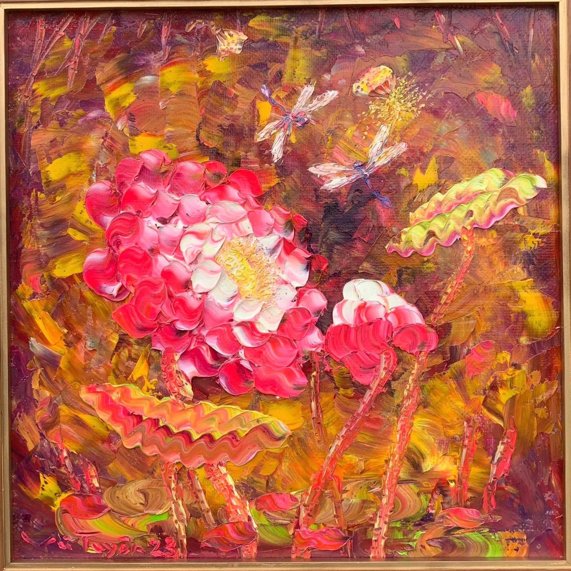 Họa sĩ sinh năm 1977 lấy hoa sen là cái cớ, mượn hoa sen để nói về năng lượng Trời - Đất - Con người