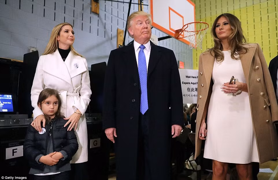 Ông Donald Trump chiến thắng, trở thành Tổng thống thứ 45 của nước Mỹ ảnh 85