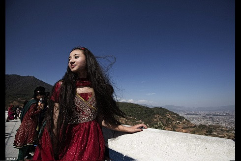 Kumari tại Nepal (2): Nữ thần hoàn tục ra sao?