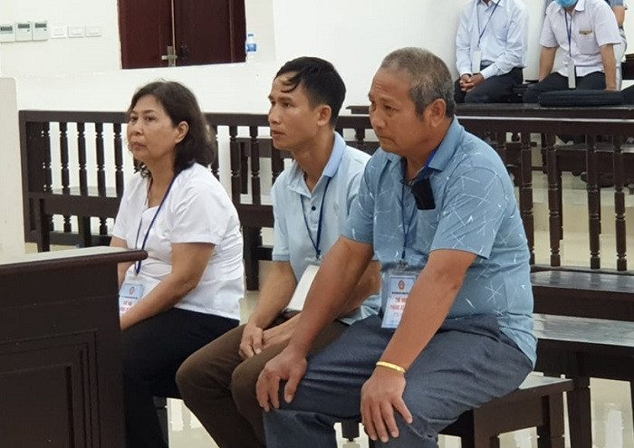 Vụ “phù phép” đất ở Ba Vì: Viện đề nghị y án, luật sư nói cần trả hồ sơ 