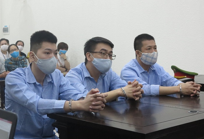 Làm giả hàng loạt giấy tờ thuê ô tô tự lái rồi chiếm đoạt