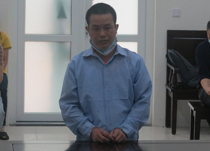 Bị chậm trả tiền, mang dao bầu đến "xử" bà lão “cầm họ”