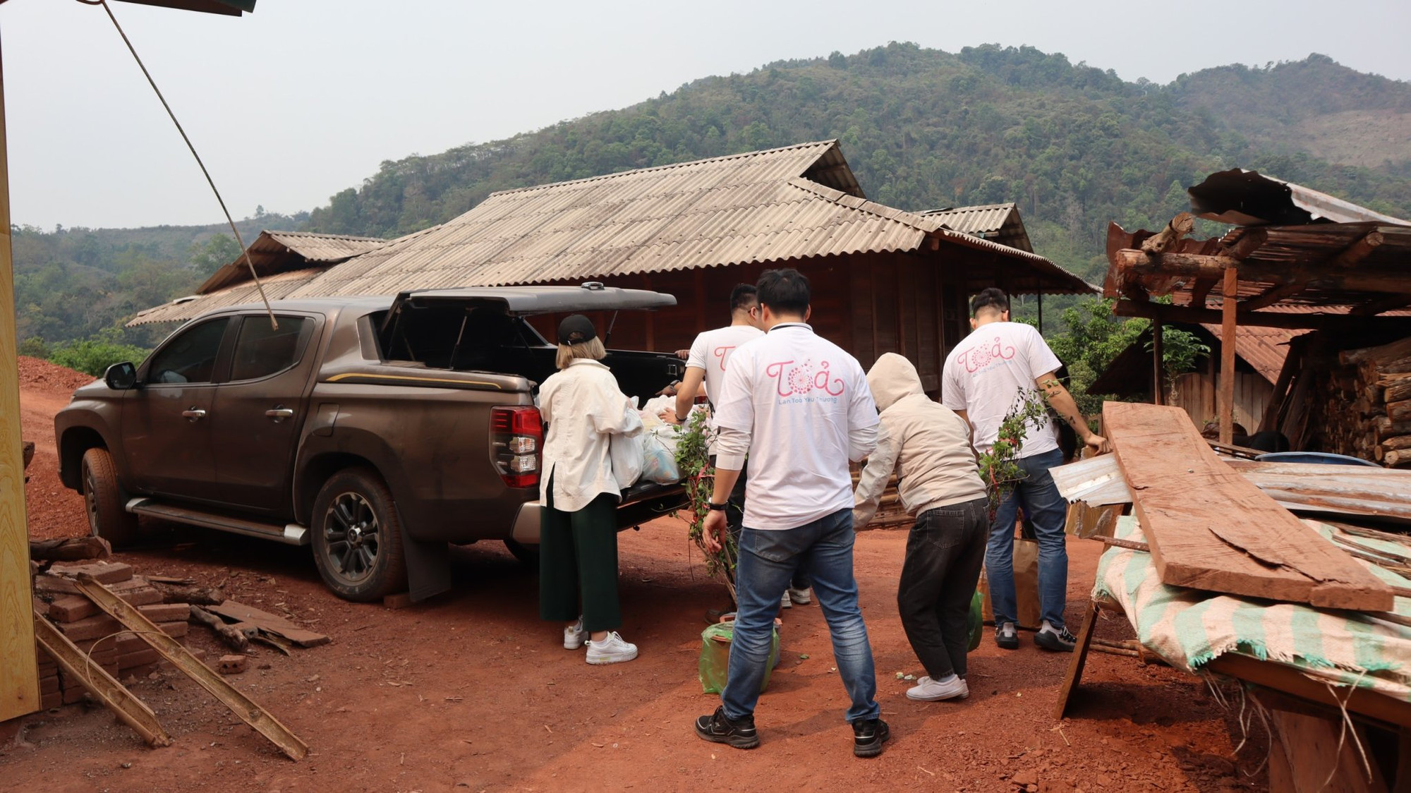 Một chuyến công tác của Nhóm thiện nguyện Tỏa
