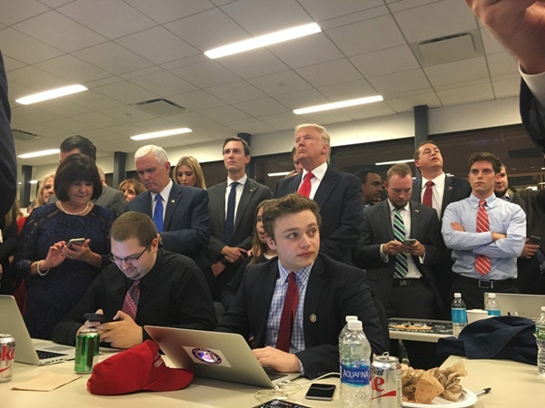 Ông Donald Trump chiến thắng, trở thành Tổng thống thứ 45 của nước Mỹ ảnh 73