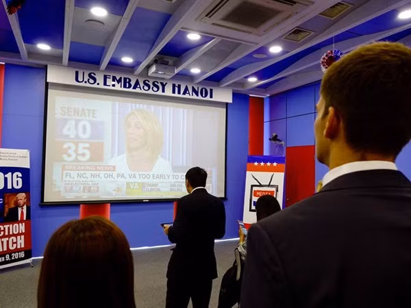 Ông Donald Trump chiến thắng, trở thành Tổng thống thứ 45 của nước Mỹ ảnh 72