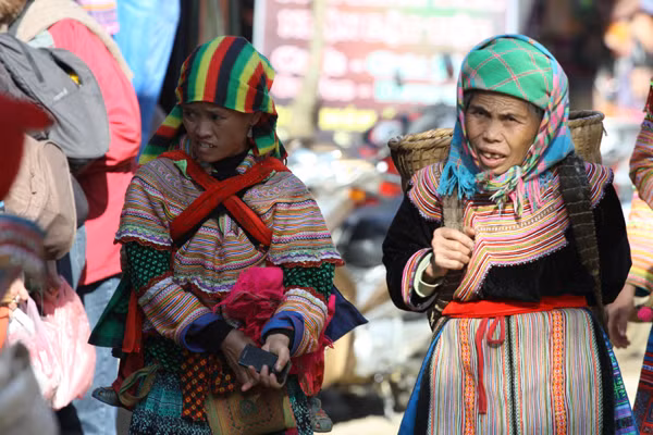 Rực rỡ sắc màu chợ phiên Bắc Hà ảnh 7