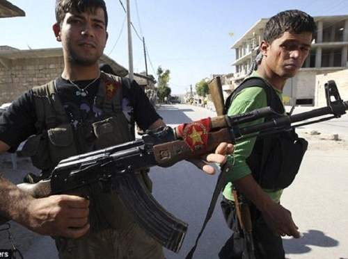 Audio 17-4-2016: Xe khách giường nằm lao xuống vực, hành khách sợ hãi, ngất xỉu hàng loạt ảnh 5