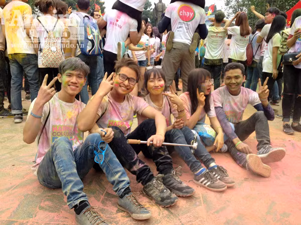 Giới trẻ Hà Thành thích thú với đường chạy đầy sắc màu ảnh 10