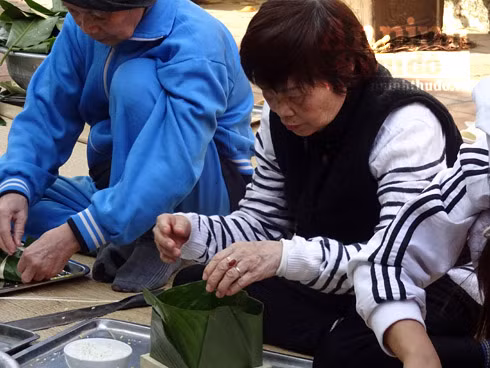 Tâm sự nhói lòng của các cụ già quyết không về nhà đón Tết ảnh 6