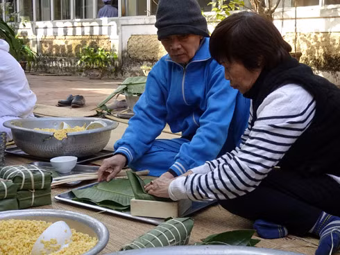Tâm sự nhói lòng của các cụ già quyết không về nhà đón Tết ảnh 8