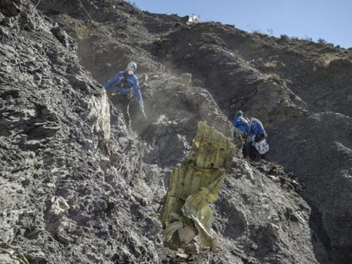 Audio 10-4-2015: Nghi án “quỹ đen” ở Posco E&C và Mỹ phản đối hành động của Trung Quốc tại biển Đông ảnh 8