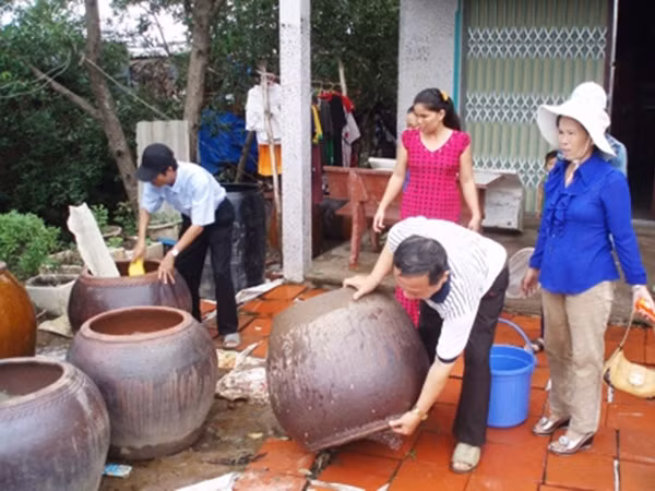 Phòng dịch bệnh mùa mưa bão ảnh 1