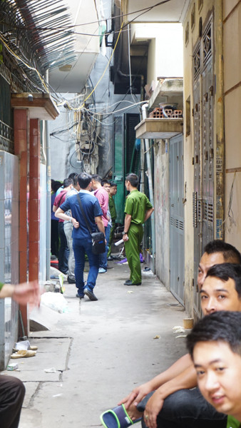 Hình ảnh hiện trường vụ cháy khiến 5 người trong gia đình bị chết ngạt ảnh 4