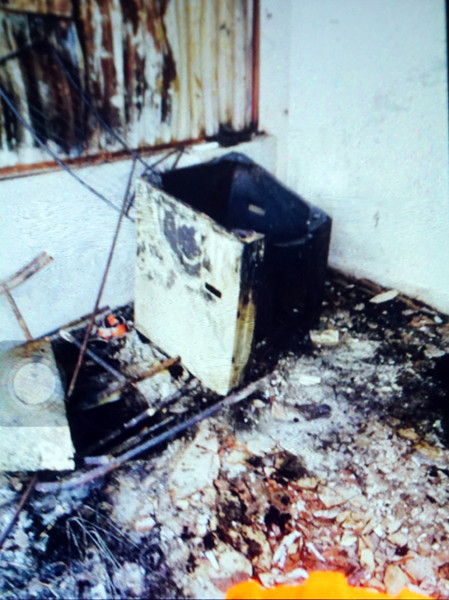 Hình ảnh hiện trường vụ cháy khiến 5 người trong gia đình bị chết ngạt ảnh 5