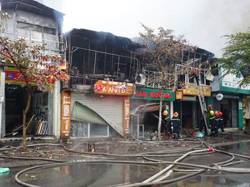 Audio 11-2-2016: Hà Nội "tung" 200 trinh sát hình sự bảo vệ đền, chùa, lễ hội ảnh 4