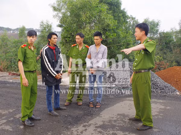 Triệt phá nhanh ổ nhóm cướp lấy tiền tiêu xài Tết ảnh 1
