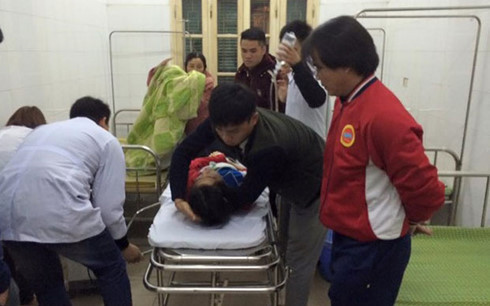 Audio 16-3-2016: Lại xảy ra tai nạn xe khách ở Sa Pa, 1 người chết, hàng chục người bị thương ảnh 3