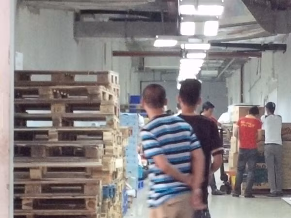 Lối thoát nạn chung cư bị bịt kín, xảy cháy dân chạy đi đâu? ảnh 4