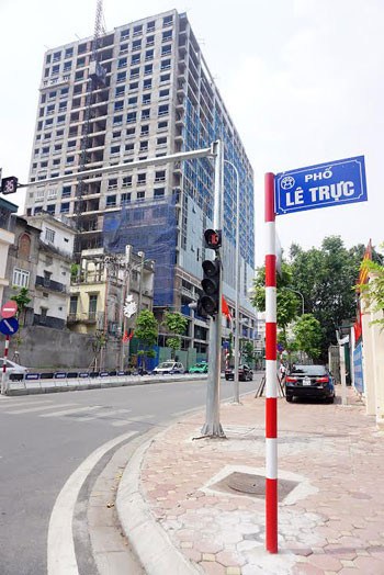 Audio 12-11-2015: Trình phương án phá dỡ tòa nhà 8B Lê Trực trước 17h ngày 15-11 ảnh 2