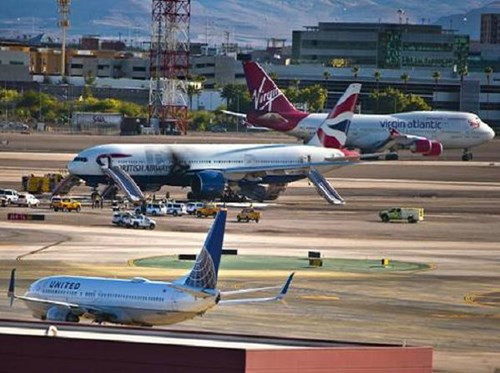 Audio 9-9-2015: Về quy định sử dụng vũ khí truy đuổi tàu nước ngoài trên biển Đông và cuộc "khủng hoảng tị nạn" ảnh 4