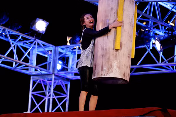 Nhã Phương đọ sức cùng Diễm My 9x trong gameshow "nguy hiểm" Sasuke ảnh 2