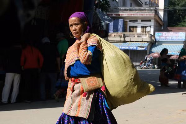 Rực rỡ sắc màu chợ phiên Bắc Hà ảnh 8