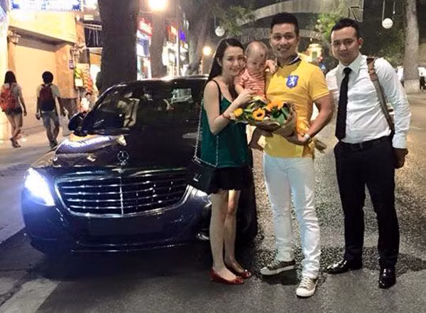 Tuấn Hưng khoe Mercedes S400 vừa mua, giá 4 tỷ đồng ảnh 1