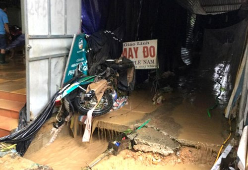 Audio1-8-2015: Tình hình mưa lũ và việc gần 9.000 tàu cá Trung Quốc chuẩn bị tràn xuống Biển Đông ảnh 4